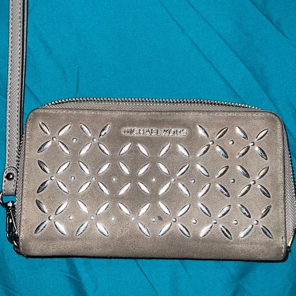 MICHAEL Michael Kors Handbags - Michael Kors pearl grey wristlet